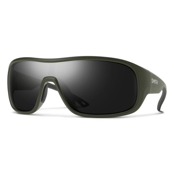 Front view of Spinner XL wraparound sunglasses showing full lens curvature and frame fit for fishing
