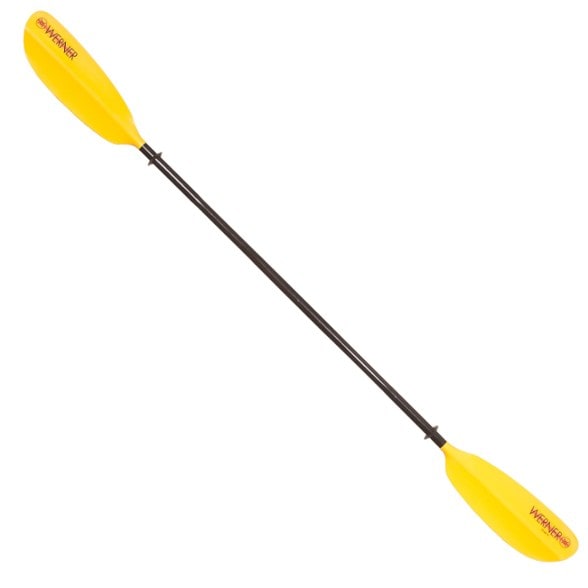 Werner Skagit FG paddle from the side, highlighting the carbon fiber shaft and nylon blades.
