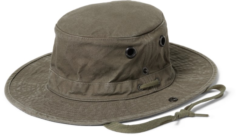 Close-up of Wanderer hat with adjustable brim for hiking and outdoor use