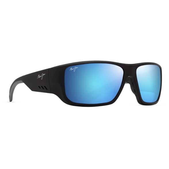 Angled view of the Keha ProWrap sunglasses showing wrap frame and polarized grey lenses