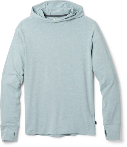 Close-up of Sahara Shade Hoodie's moisture-wicking fabric and UPF 50 tag