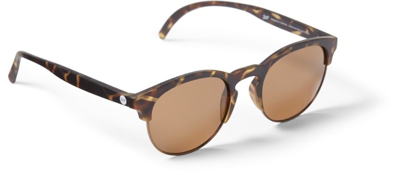 Sunski Avila sunglasses on face during hiking trip showcasing polarization effect