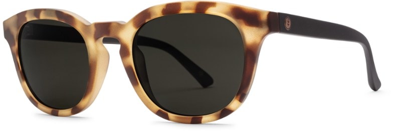Bellevue polarized sunglasses viewed from the front, showcasing the sleek design and lens clarity.