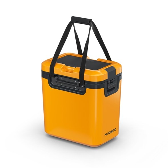 Dometic 16L cooler with spigot cap in outdoor setting, ideal for camping trips.
