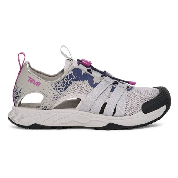 Hydratrek women's quick-dry sandals shown on rocky terrain