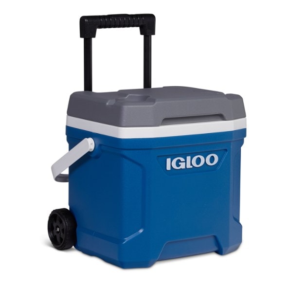 Igloo Latitude 16 wheeled cooler with a scenic beach background