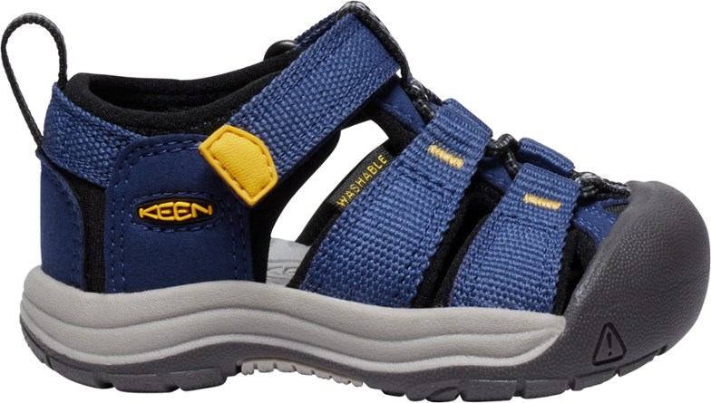 Toddler water sandals with adjustable straps and durable sole for outdoor adventures