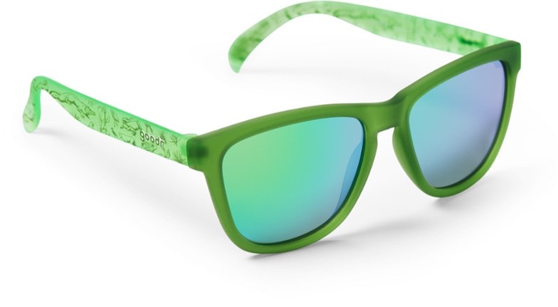 Front angle of Everglades TrailShades showing slim frame and curved polarized lenses